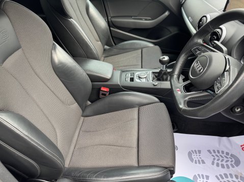 Audi A3 S LINE TFSI BLACK EDITION 26