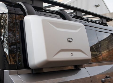 Land Rover Defender 110 HSE D240 37