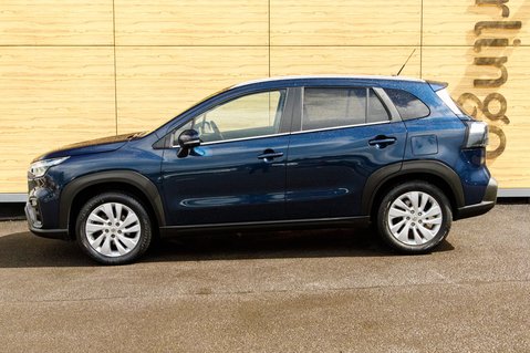 Suzuki SX4 S-Cross MOTION BOOSTERJET MHEV 13