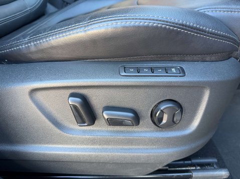 Skoda Kodiaq 2.0 Kodiaq SE L Executive TDI SCR 4x4 S-A 4WD 5dr 18