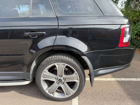 Land Rover Range Rover Sport 3.0 SD V6 SE SUV 5dr Diesel Auto 4WD Euro 5 (255 bhp) 25