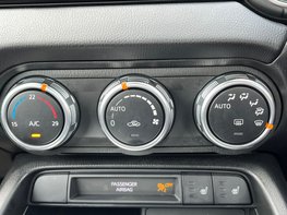 Mazda MX-5 SPORT NAV 38