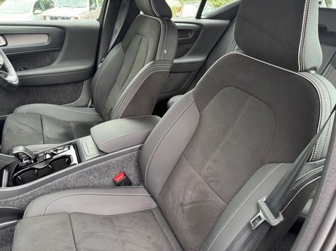 Volvo XC40 B4 PLUS 27