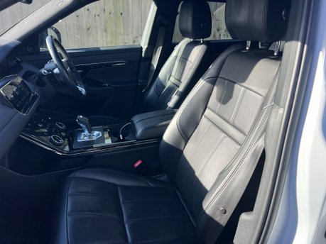 Land Rover Range Rover Evoque 2.0d R-DYNAMIC SE AUTOMATIC 5dr 19
