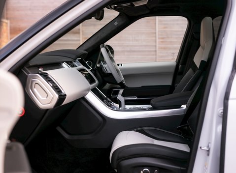 Land Rover Range Rover Sport 5.0 SVR 16