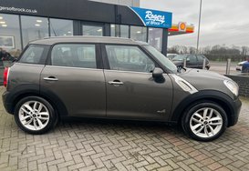Mini Countryman COOPER D ALL4 HUGE SPEC 6