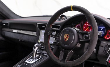 Porsche 911 (991.2) GT2 RS Weissach 9