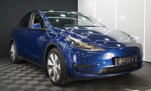 Tesla Model Y LONG RANGE AWD One Owner Deep Metallic Blue Adaptive LEDs Pano Roof VAT Q 6