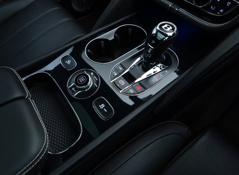 Bentley Bentayga V8 First Edition 29