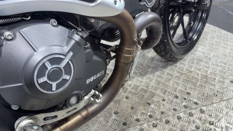 Ducati Scrambler 800 ICON 2015 3K GREAT CONDITION 1 OWNER MOT 800CC NAKED A2 32