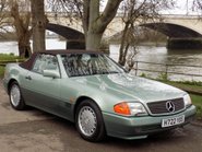 Mercedes-Benz SL Series 500SL-32 3