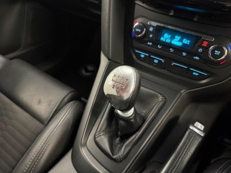 Ford Focus 2.0T EcoBoost ST-2 Euro 5 (s/s) 5dr 11