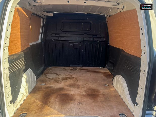Vauxhall Combo SWB L1H1 Low Roof Sportive 2300 Air Con Sensors EURO 6 NO VAT 9