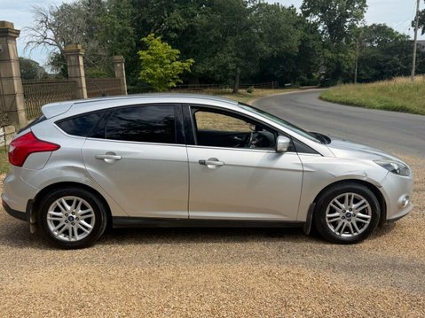 Ford Focus 1.0T EcoBoost Titanium Hatchback 5dr Petrol Manual Euro 5 (s/s) (125 ps) WE 20