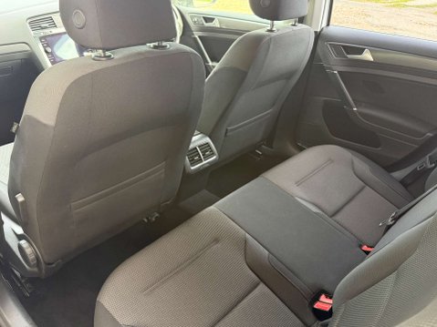 Volkswagen Golf 1.6 Golf SE Nav TDI BlueMotion Technology 5dr 27