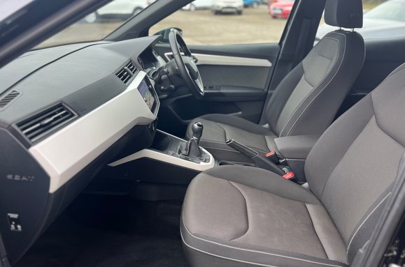 SEAT Arona 1.0 TSI XCELLENCE 5 DOOR 24