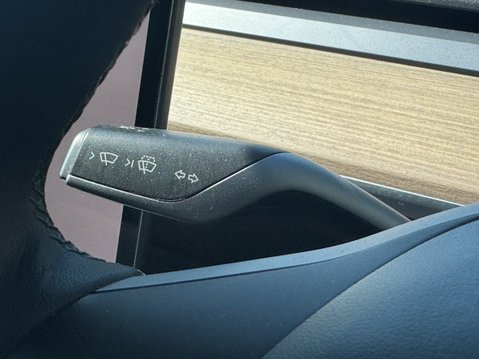 Tesla Model Y (Dual Motor) Long Range SUV 5dr Electric Auto 4WDE (384 bhp) 17