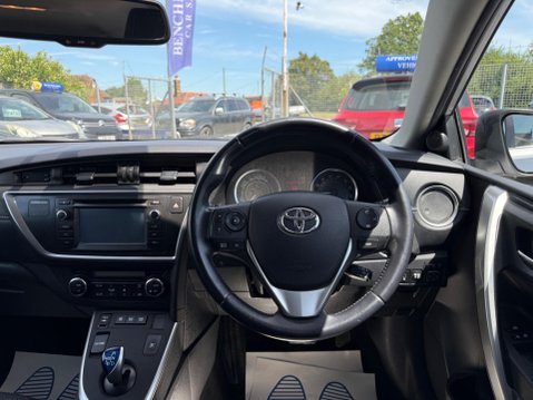Toyota Auris 1.8 VVT-h Excel Touring Sports CVT Euro 5 (s/s) 5dr 38