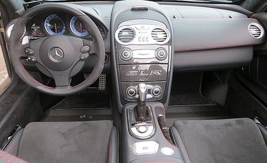 Mercedes-Benz SLR McLaren Roadster 722 S 13