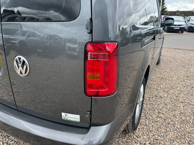 Volkswagen Caddy Maxi AUTO LWB L2H1 Low Roof Highline C20 Air Con Alloys Nav Sensors EURO 6 9