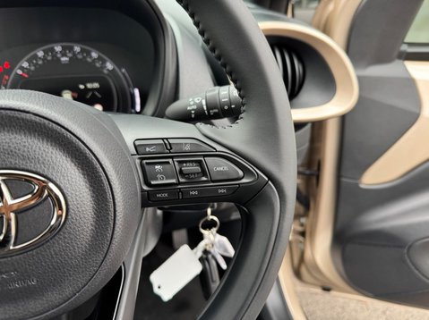 Toyota Aygo X VVT-I EDGE 42