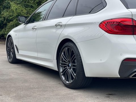 BMW 5 Series 3.0 530d M Sport Touring Auto xDrive Euro 6 (s/s) 5dr 14