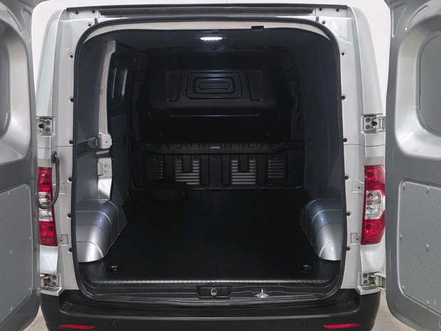 Maxus Deliver 3 Deliver 3 90kW H1 Van 50.2kWh Auto 11