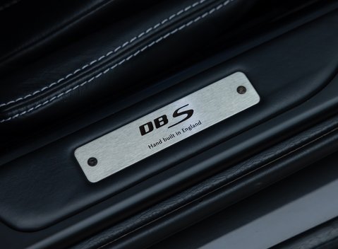 Aston Martin DBS V12 24