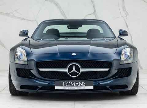 Mercedes-Benz SLS AMG 5