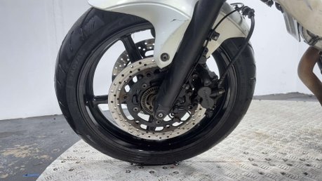 Suzuki Gladius 650 2012, 54K, 650CC RUNNING NAKED, SPARES/REPAIR/PROJECT 12