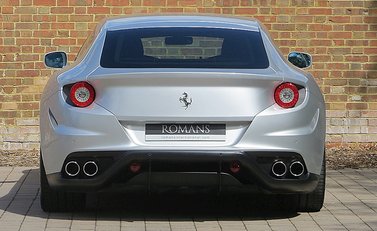 Ferrari FF 6