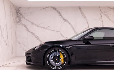 Porsche 911 Turbo S (992) 25