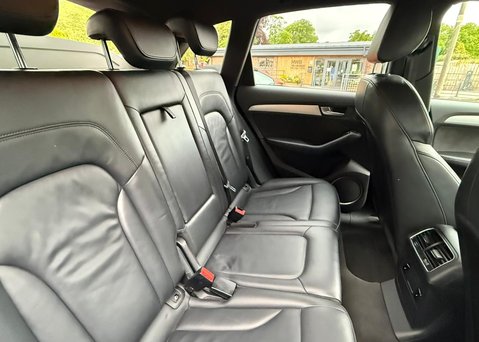 Audi Q5 2.0 TDI S line Plus SUV 5dr Diesel S Tronic quattro Euro 6 (s/s) (190 ps) 11