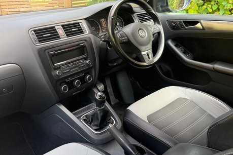 Volkswagen Jetta SPORT TDI 2