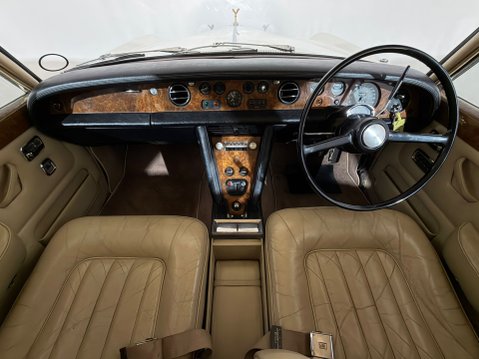 Rolls-Royce Silver Shadow 12