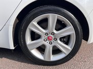 Jaguar XE 2.0i Portfolio Auto AWD Euro 6 (s/s) 4dr 53