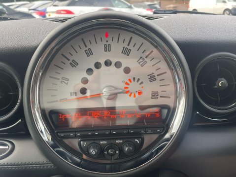 Mini Hatch 1.6 Cooper D Bayswater Euro 5 (s/s) 3dr 20