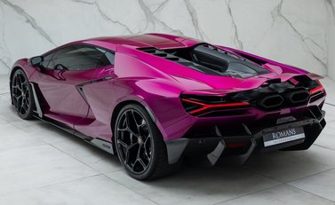 Lamborghini Revuelto 12