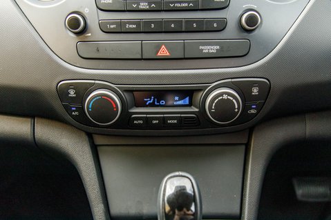 Hyundai i10 PREMIUM 29