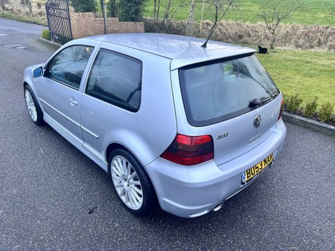 Volkswagen Golf R32 10