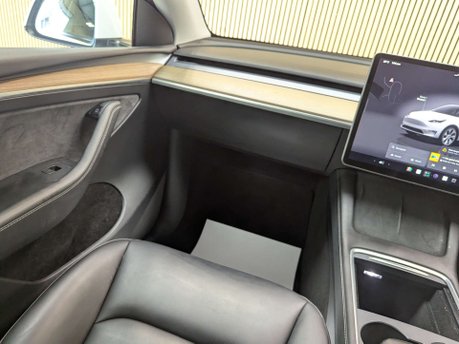 Tesla Model Y ModeL Y Long Range AWD 4WD 5dr 52