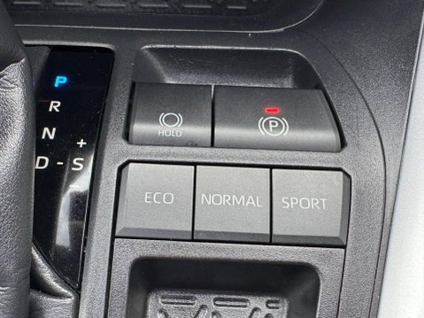Toyota Rav4 2.5 VVT-h Dynamic CVT Euro 6 (s/s) 5dr 31