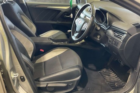 Toyota Avensis 1.8 V-Matic Design Touring Sports 5dr Petrol Manual Euro 6 (147 ps) 9