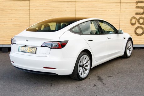 Tesla Model 3 LONG RANGE AWD