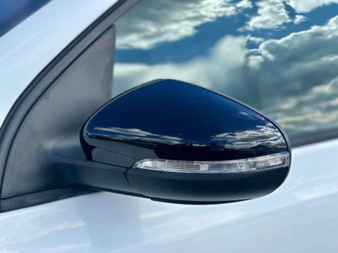 Volkswagen Golf 2.0 TSI R DSG 4Motion Euro 5 5dr 36