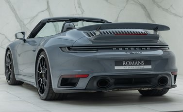 Porsche 911 Turbo S CABRIOLET (992) 13