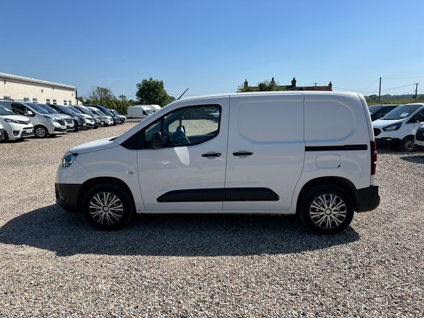 Toyota Proace City SWB L1H1 Low Roof Active Air Con EURO 6 NO VAT 1