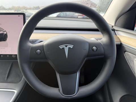 Tesla Model Y (Dual Motor) Long Range SUV 5dr Electric Auto 4WDE (384 bhp) 34