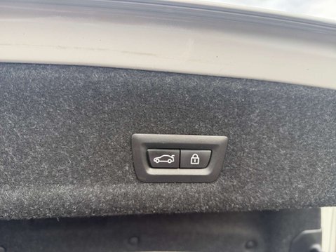 BMW 3 Series 2.0 320i M Sport Auto 4dr 17