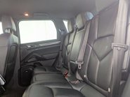 Porsche Cayenne 3.0 Cayenne V6 D Tiptronic S 4WD 5dr 43